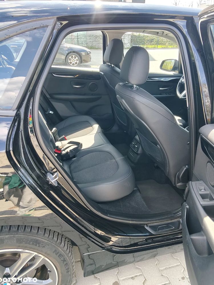 BMW Seria 2 218i - 7