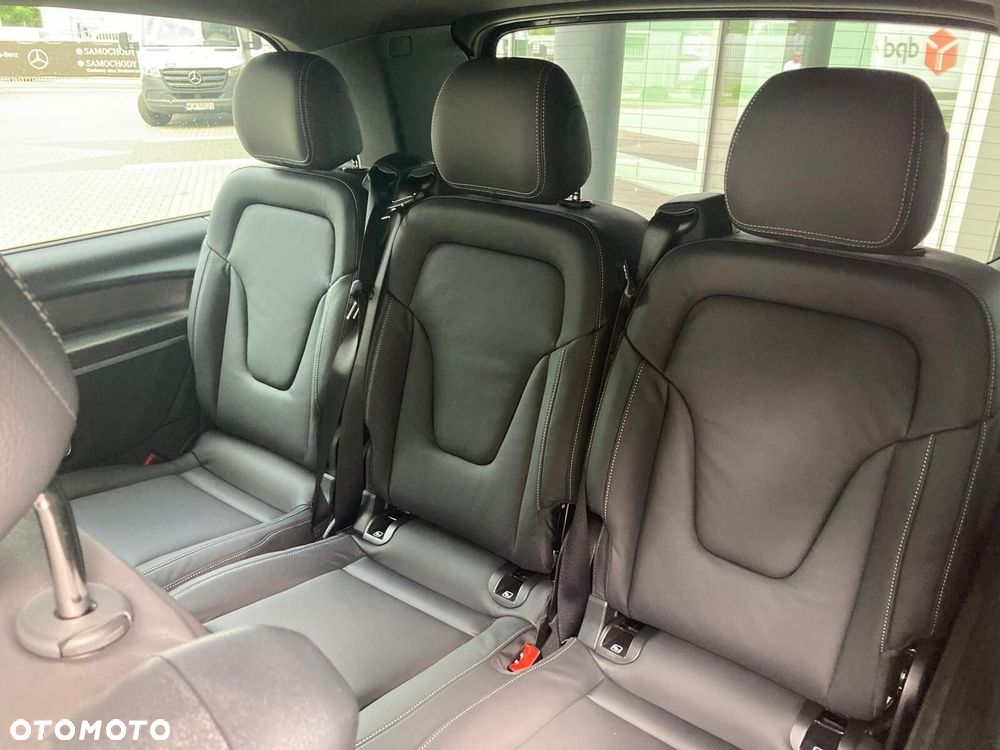 Mercedes-Benz Klasa V - 28