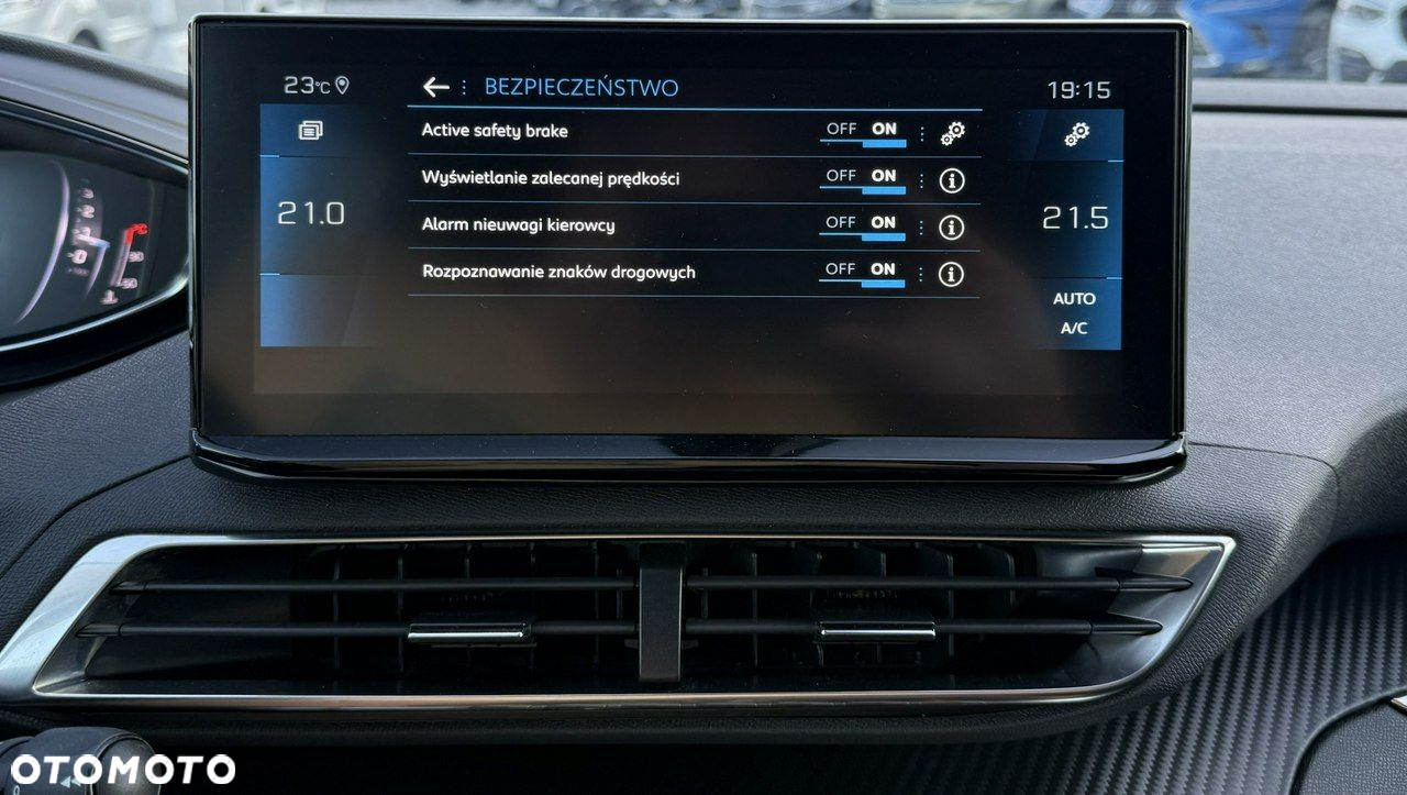 Peugeot 3008 1.5 BlueHDi Allure Pack S&S EAT8 - 30