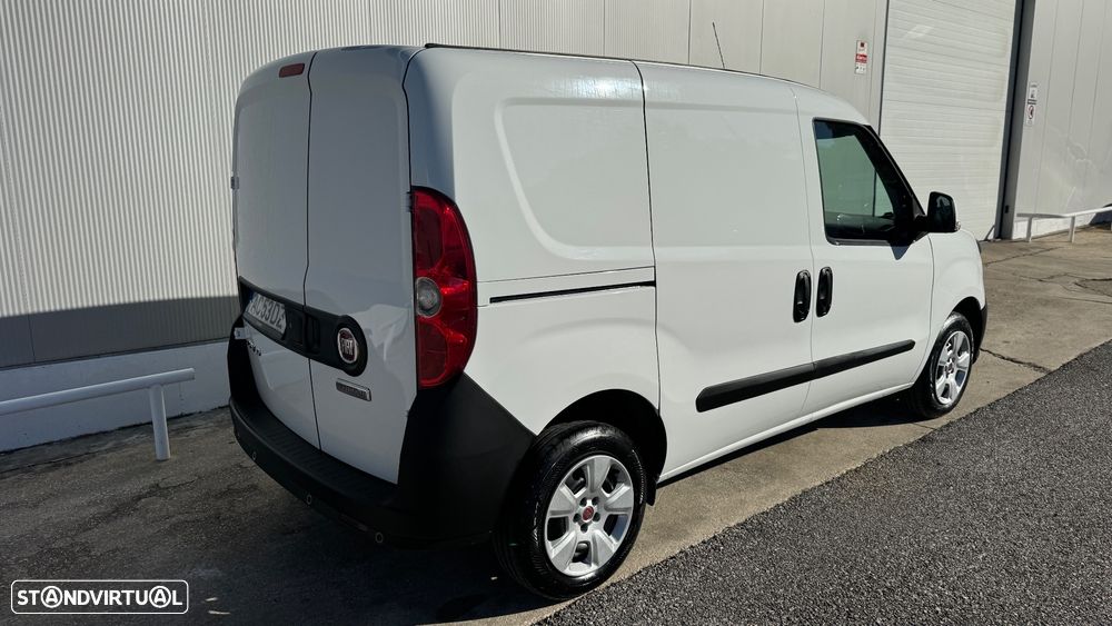 Fiat Doblo 1.3 MJet  3 Lugares A/C - 21