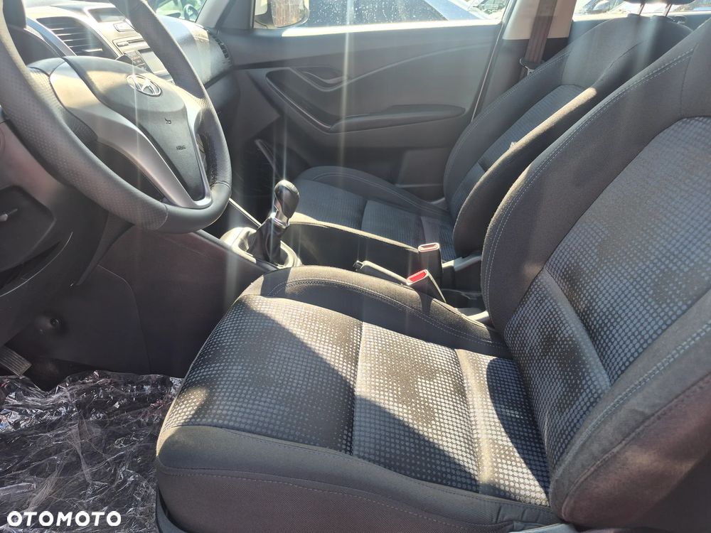 Hyundai ix20 1.4 Classic + - 14