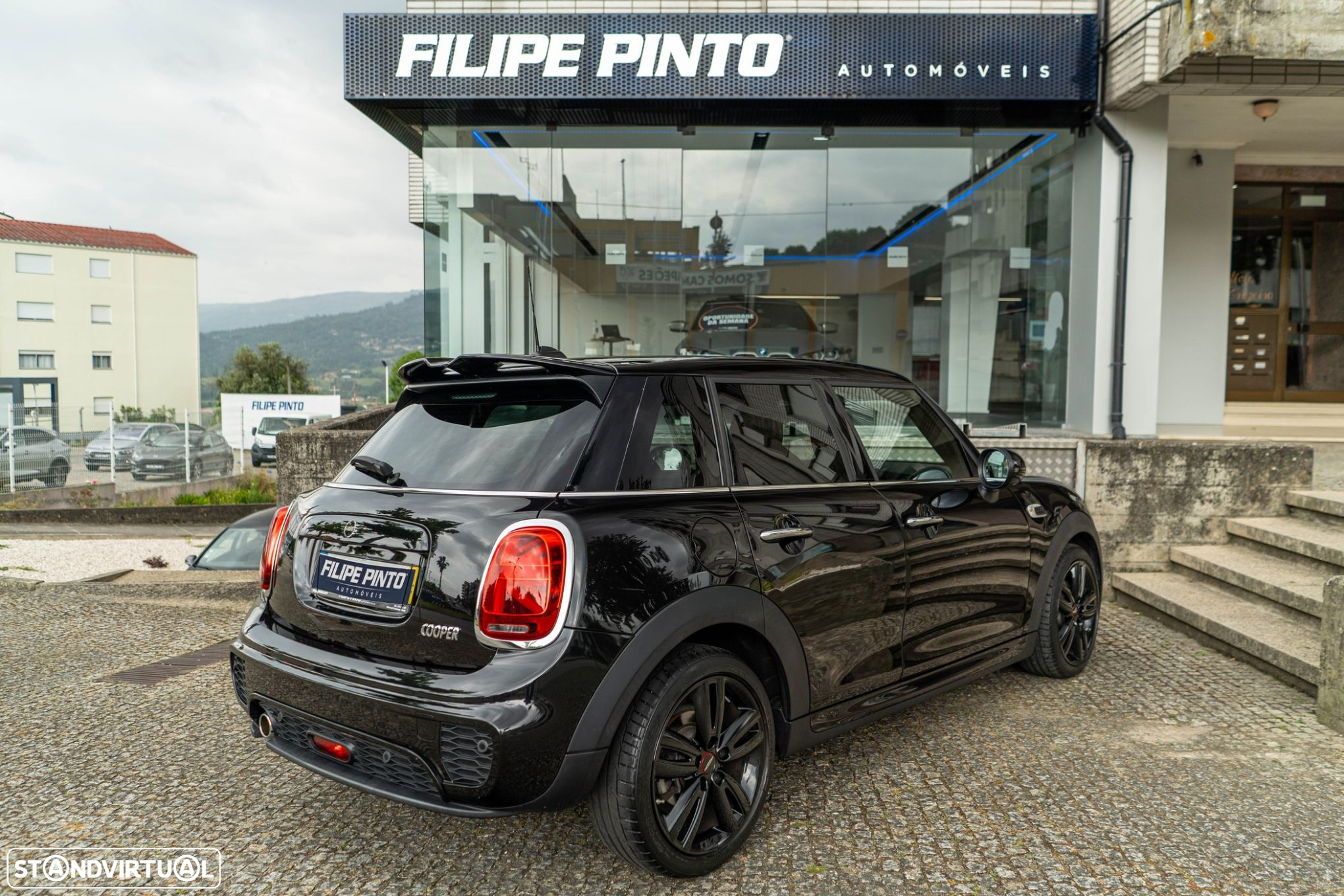 MINI 5 Portas Cooper Auto - 5