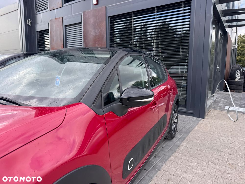 Citroën C3 Pure Tech 82 SHINE - 4