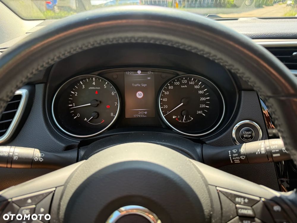 Nissan Qashqai 1.2 DIG-T N-Connecta EU6 - 10