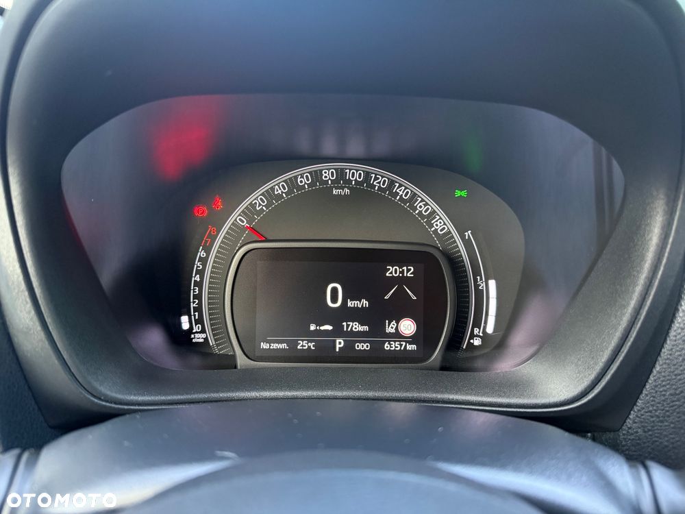Toyota Aygo X x-shift x-clusive Style Selection - 16