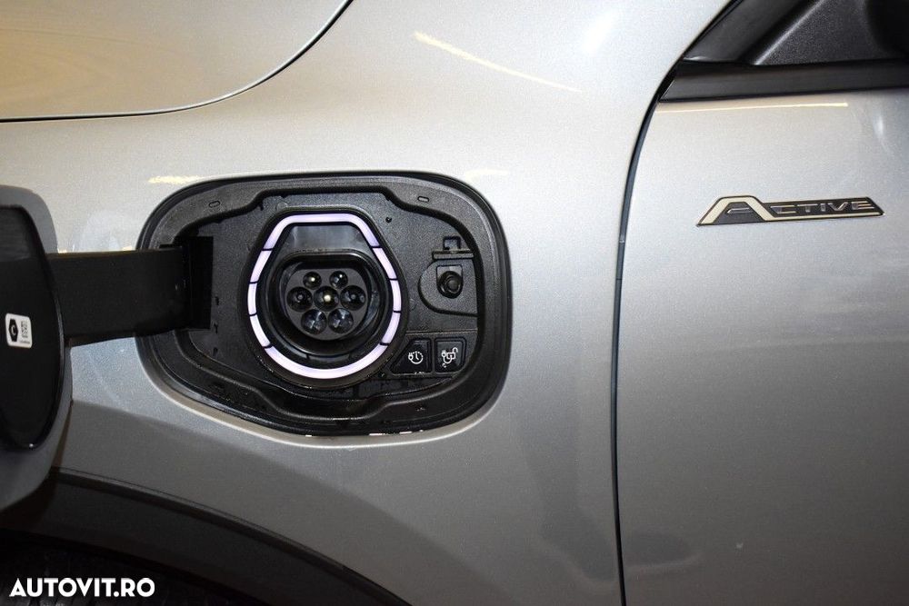 Ford Kuga - 24