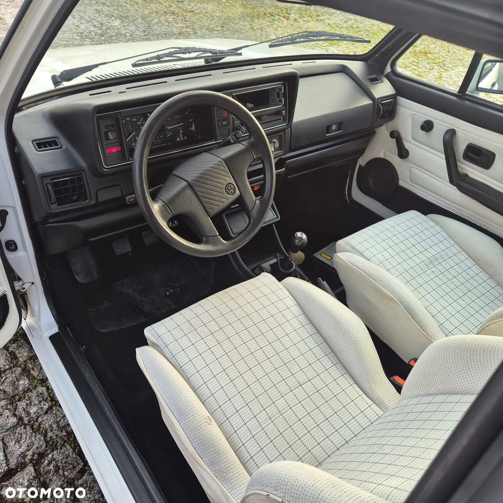 Volkswagen Golf - 6