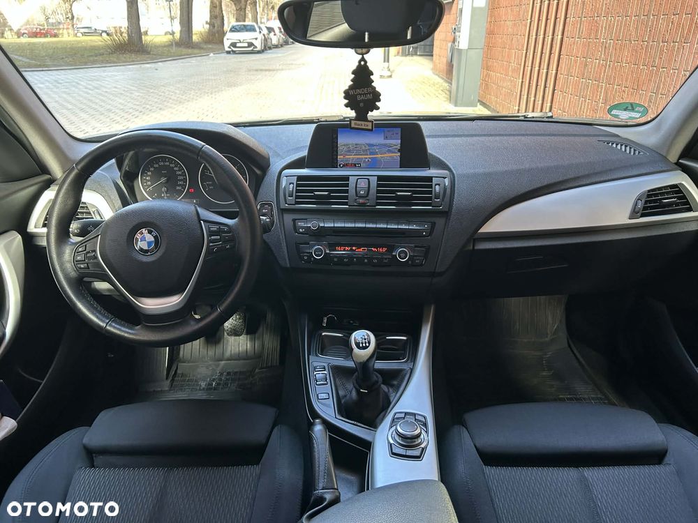BMW Seria 1 120d - 12