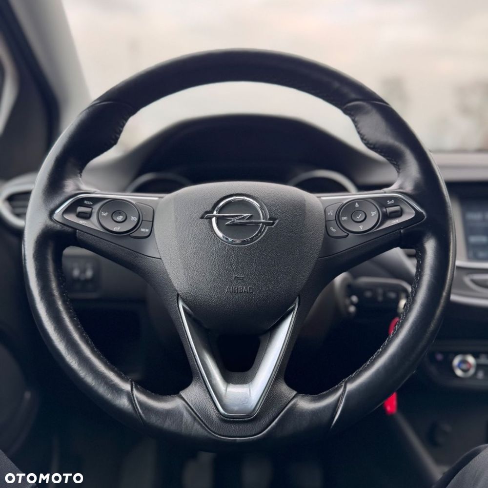 Opel Crossland X - 32