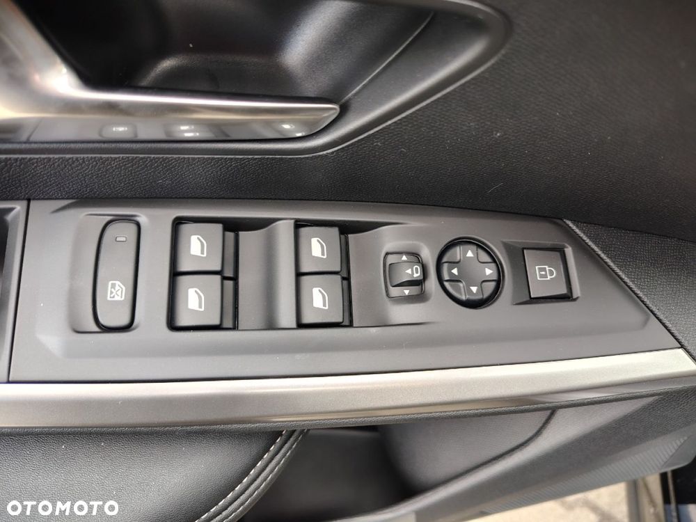 Peugeot 5008 - 10