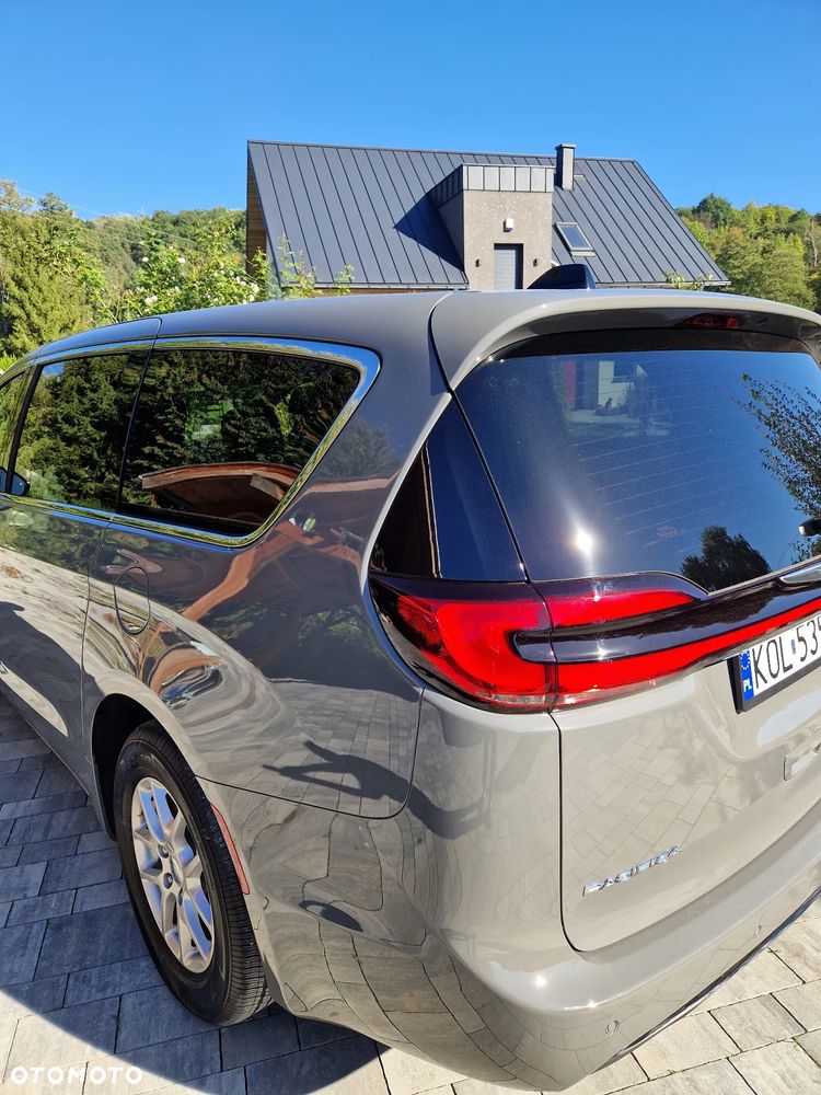 Chrysler Pacifica - 15