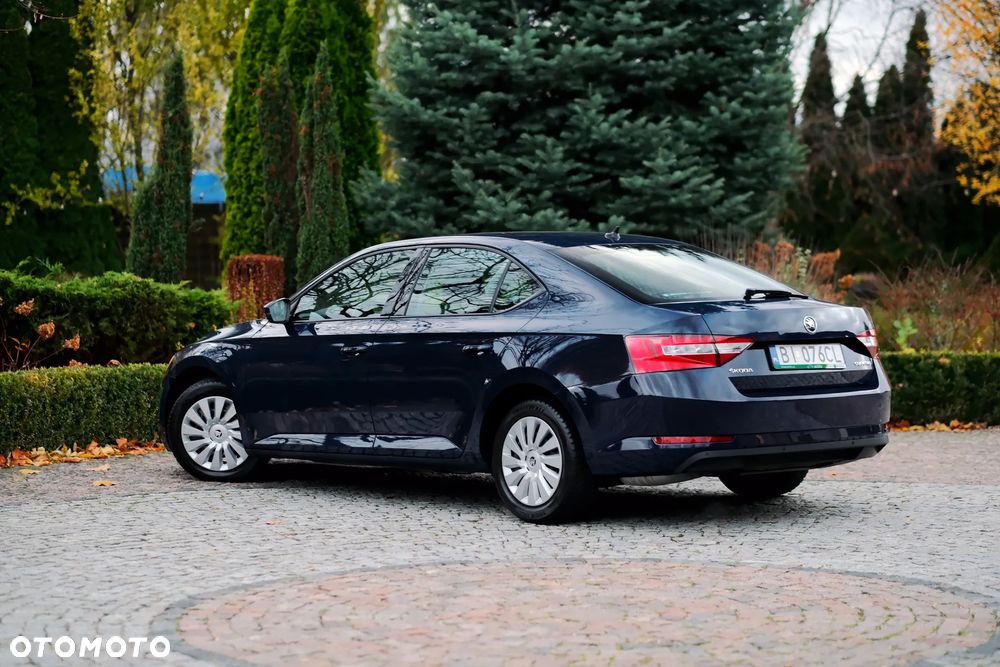 Skoda Superb 1.4 TSI ACT Ambition - 10