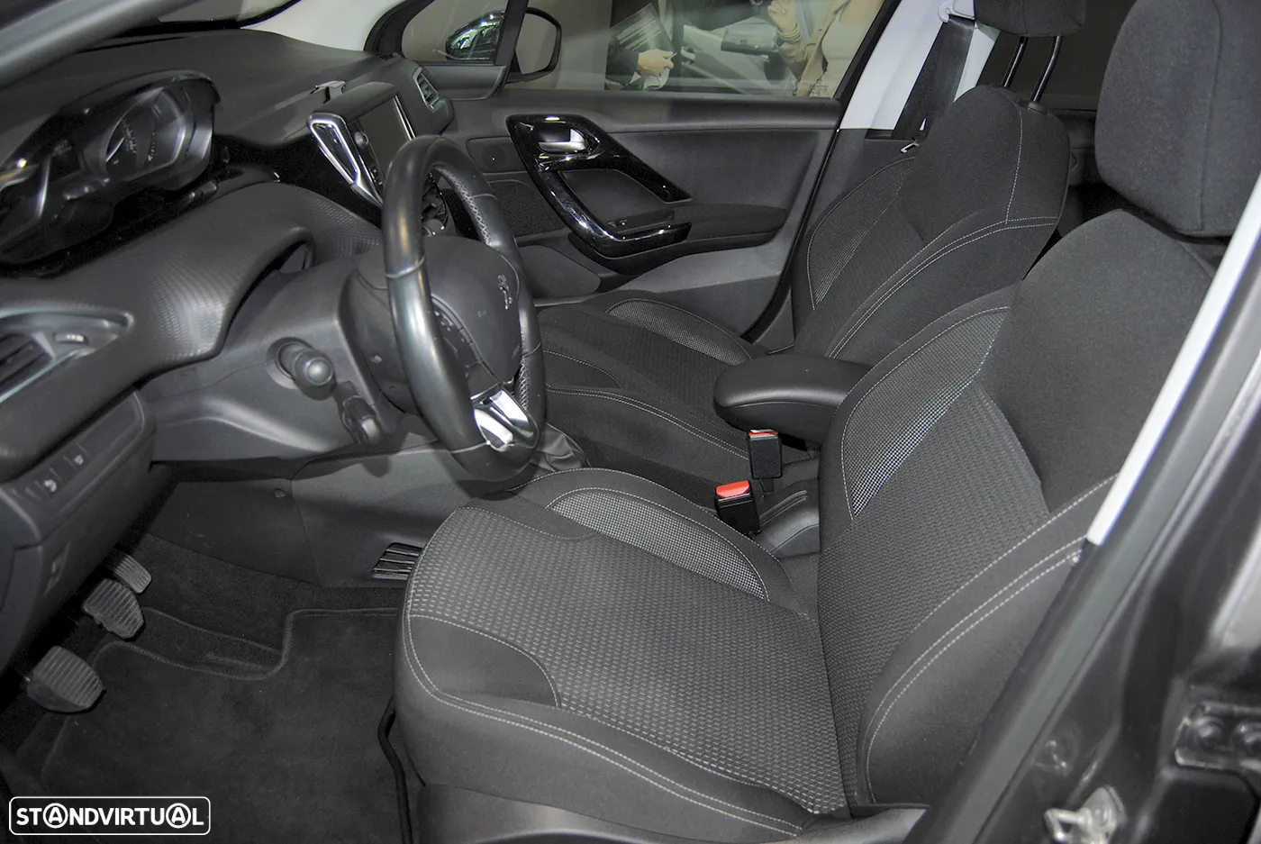 Peugeot 208 1.2 PureTech Allure - 14