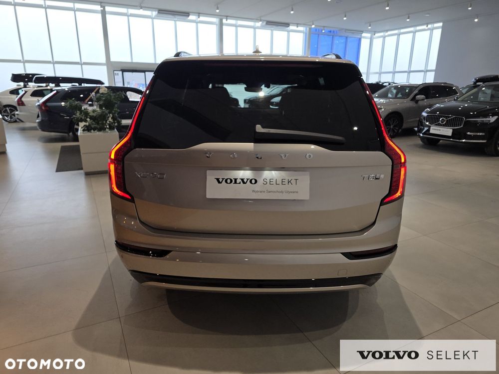 Volvo XC 90 - 9