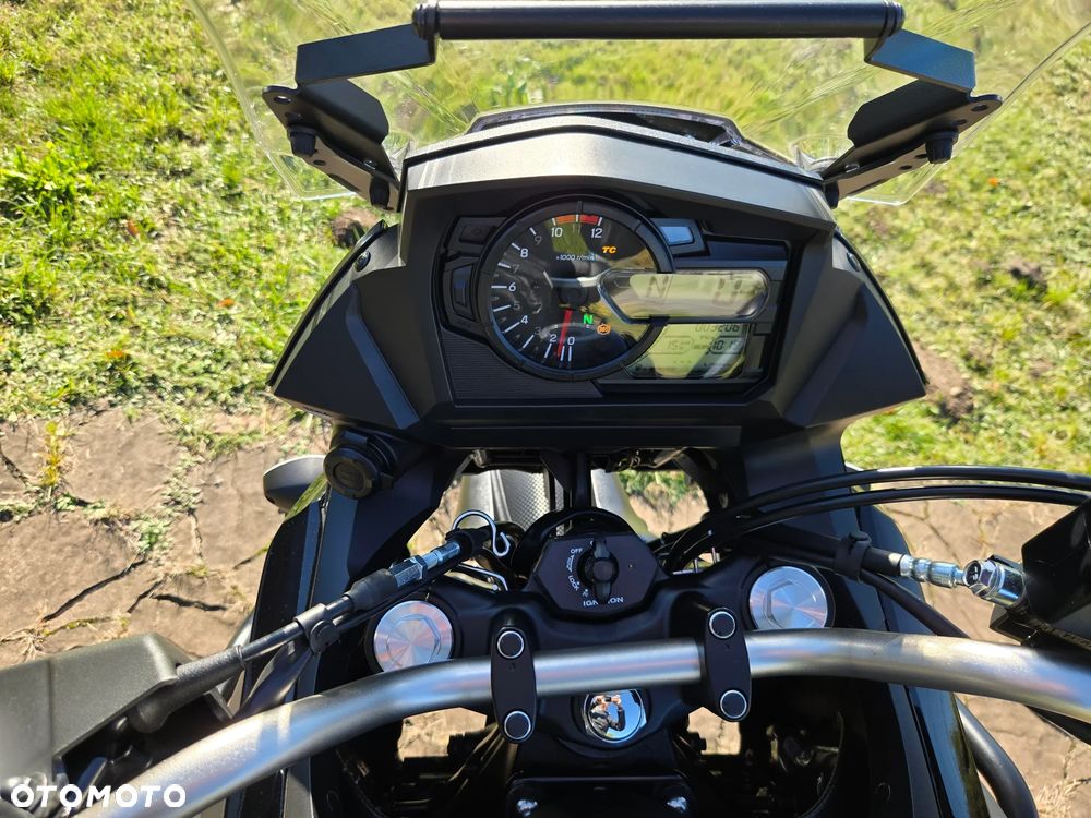 Suzuki V-STROM - 22