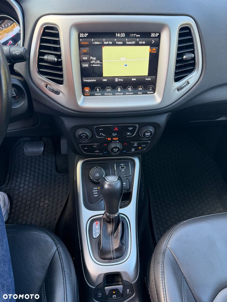 Jeep Compass - 35