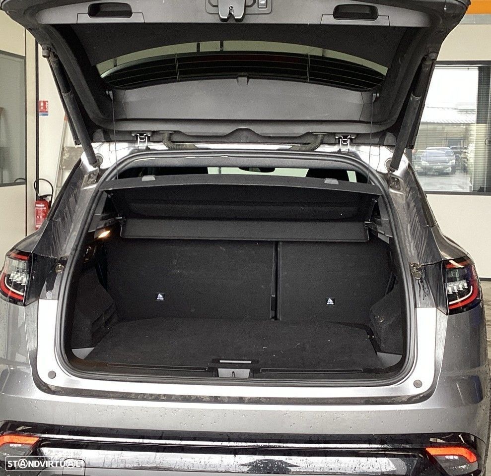 Renault Austral 1.2 E-Tech Techno Espirit - 3
