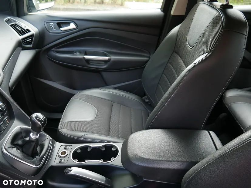 Ford Kuga 2.0 TDCi Titanium - 25