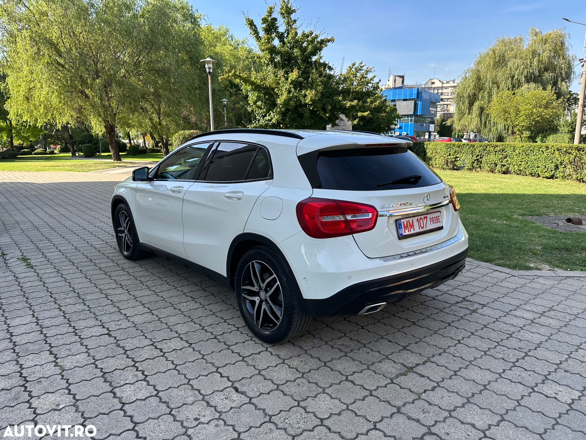 Mercedes-Benz GLA - 6