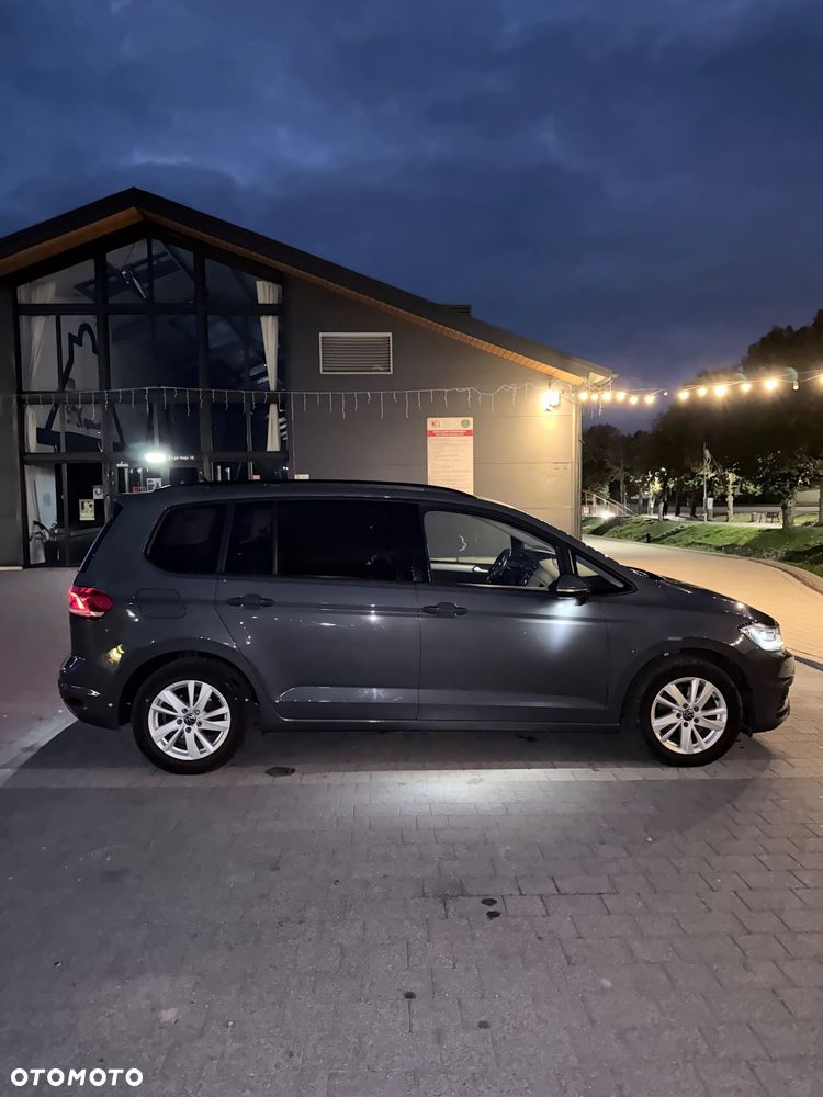 Volkswagen Touran - 2