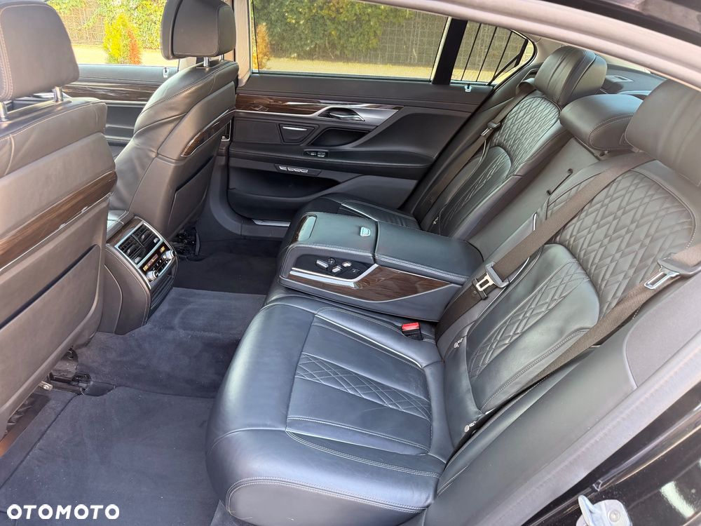 BMW Seria 7 730Ld xDrive - 11