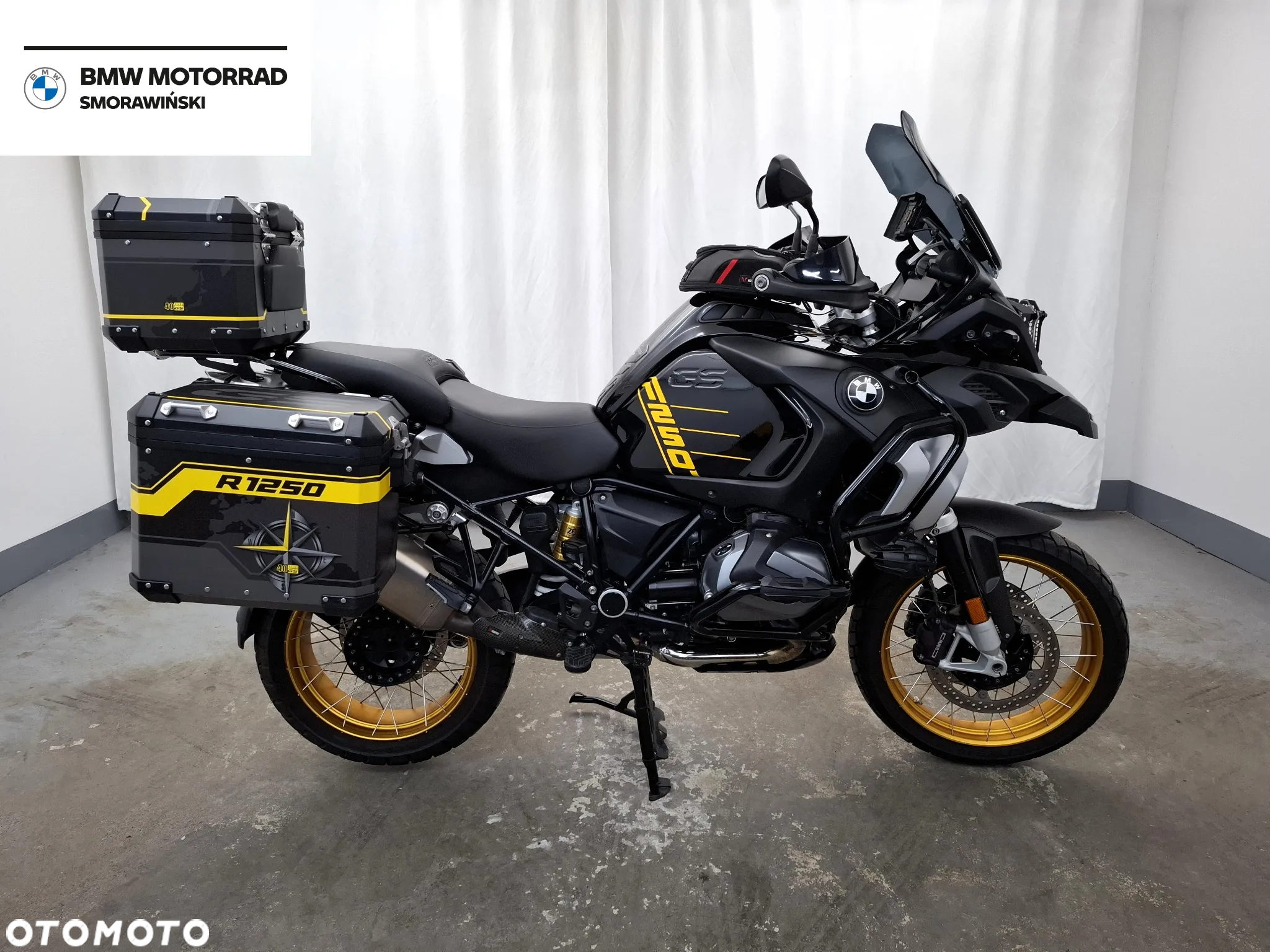 BMW R - 8