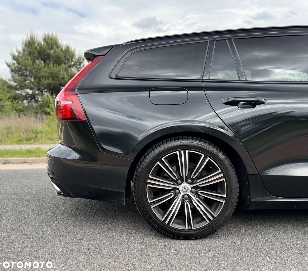 Volvo V60 D4 Geartronic R-Design - 8