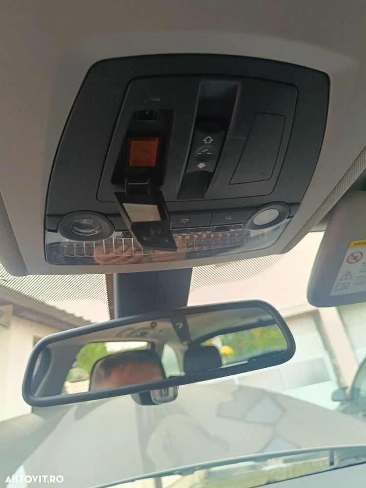 BMW Seria 5 520d Touring Luxury Line - 35