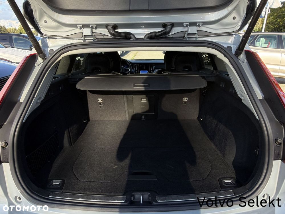 Volvo V60 Cross Country - 29