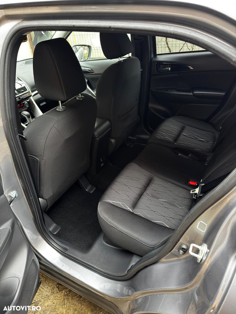 Mitsubishi Eclipse-Cross 1.5-litre 16-valve DOHC MIVEC 4X4 Intense+ Aut. - 11