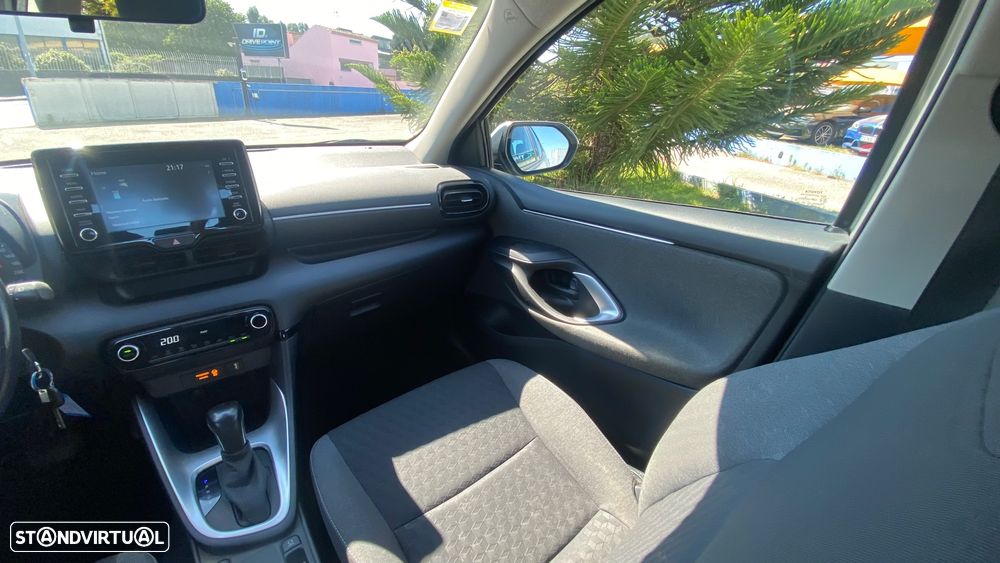 Toyota Yaris 1.5 HDF Comfort - 30