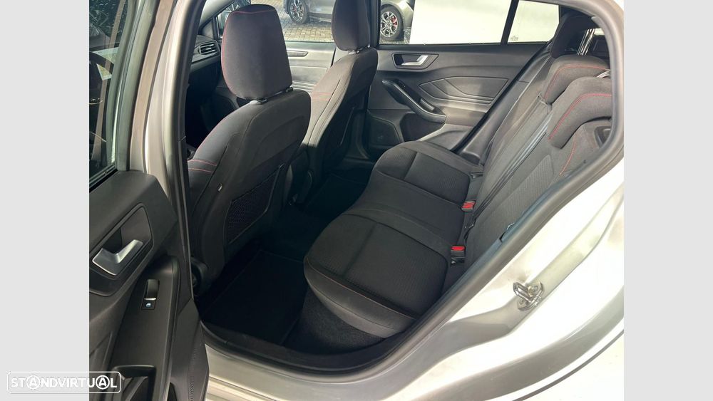 Ford Focus SW 1.0 EcoBoost ST-Line X - 9