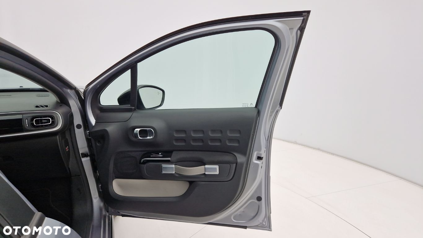 Citroën C3 1.2 PureTech Shine EAT6 - 21