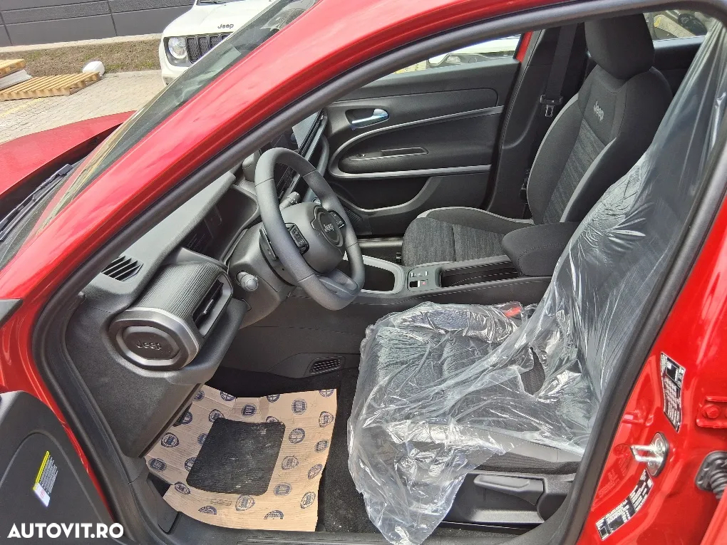 Jeep Avenger 1.2 AT6 Turbo MHEV Longitude - 13