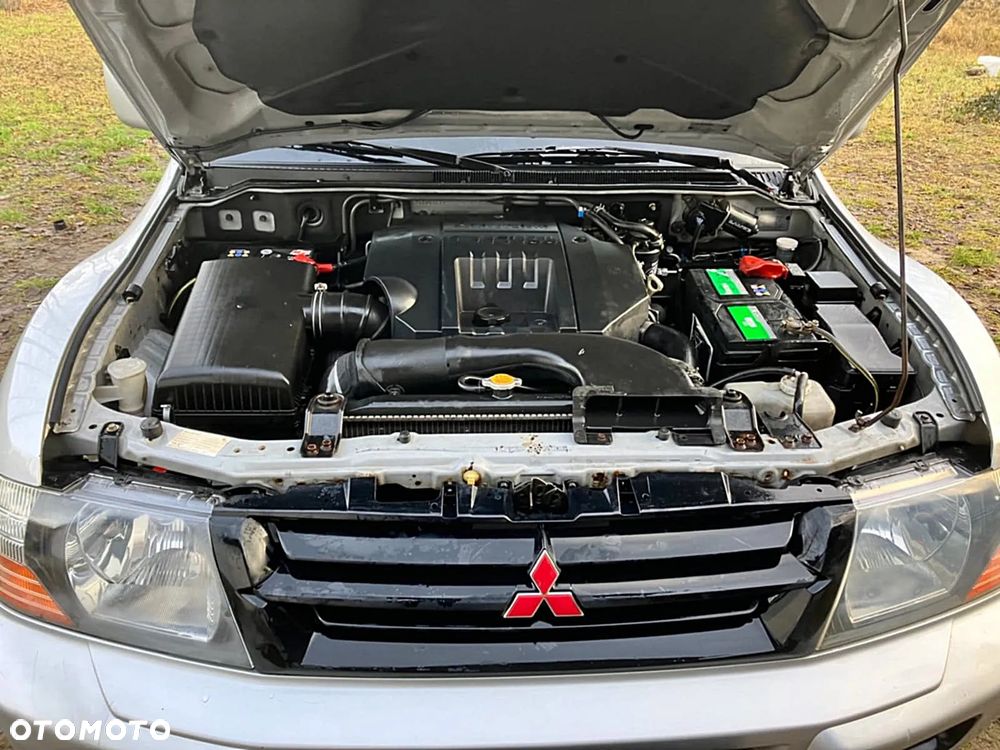 Mitsubishi PAJERO - 13