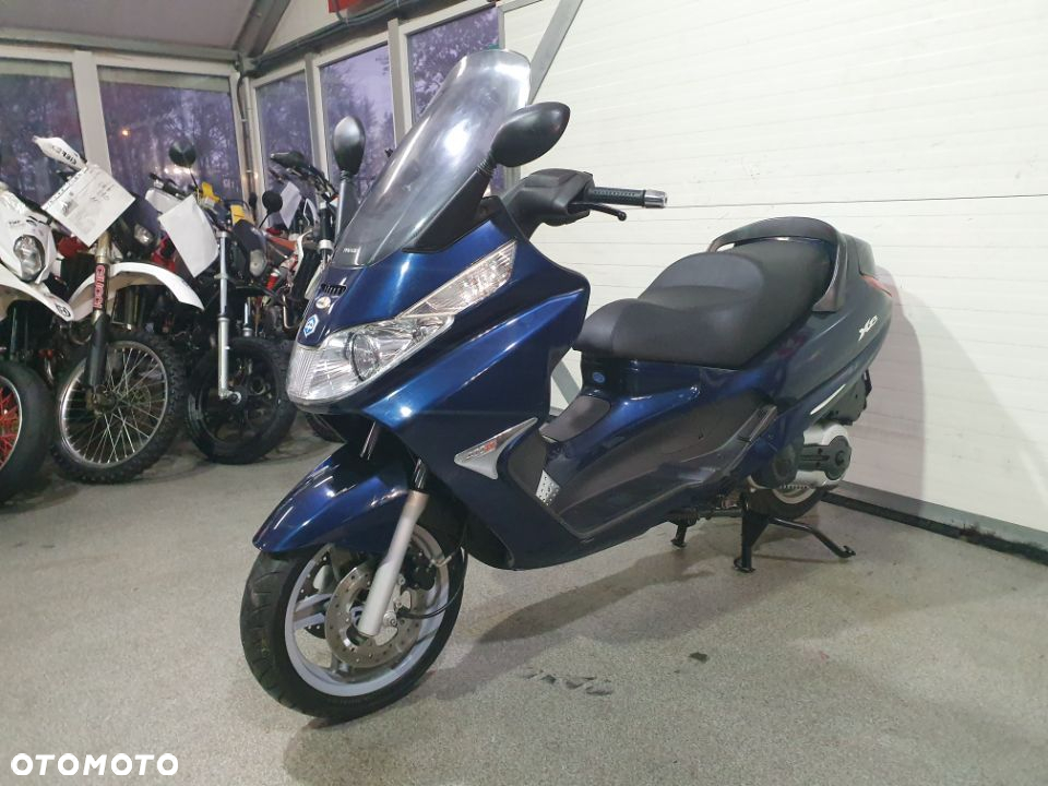 Piaggio X8 - 8