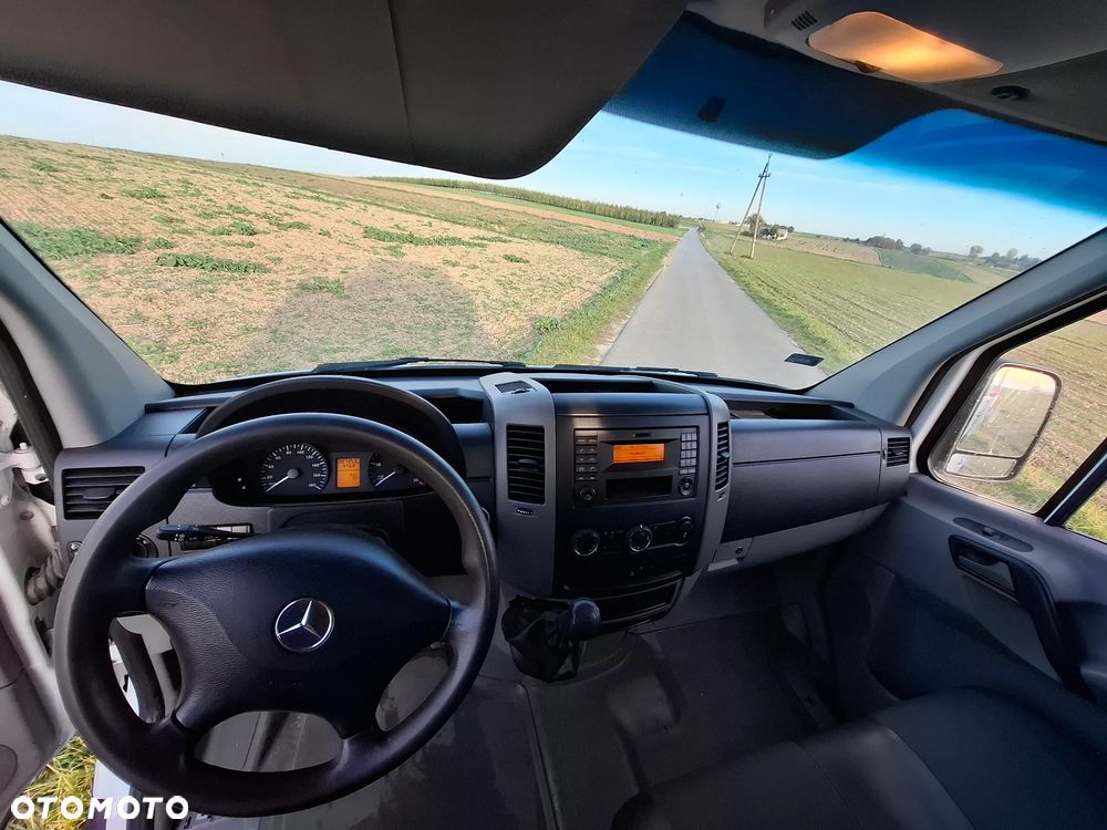 Mercedes-Benz Sprinter - 6