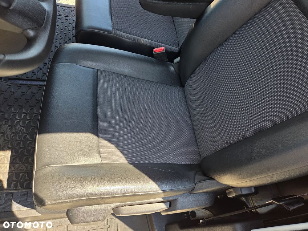 Opel Vivaro - 18