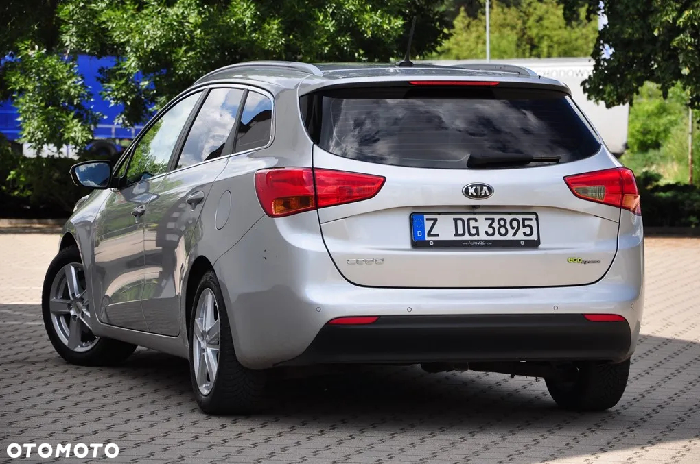 Kia Ceed 1.6 GDI ISG Spirit - 19