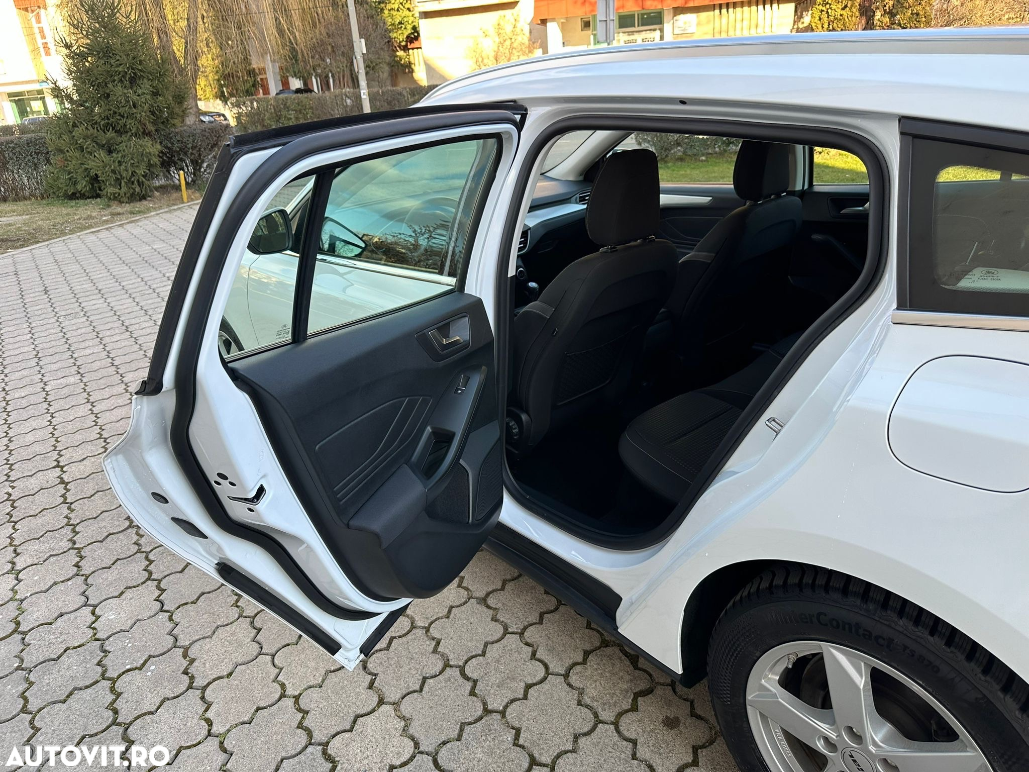 Ford Focus - 30