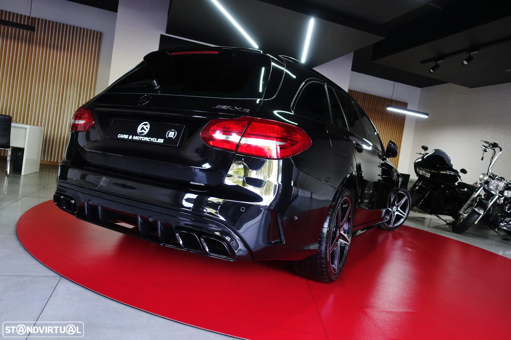 Mercedes-Benz C 300 h AMG Line - 24