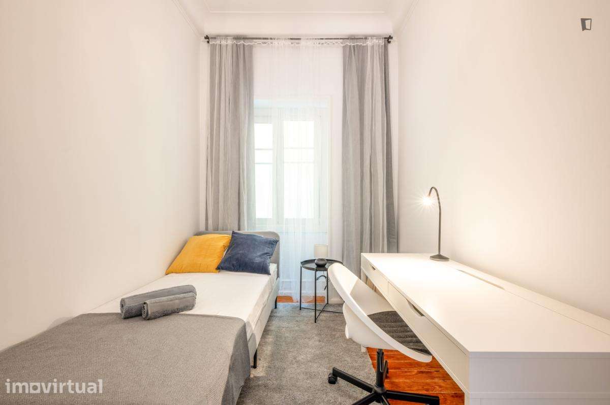 Quarto - localizado em Marquês de Pombal Lisbon - Grande imagem: 2/19