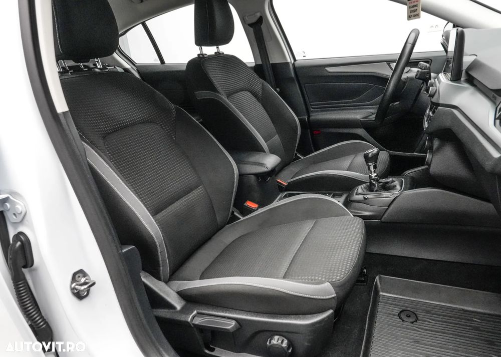 Ford Focus 1.0 EcoBoost Connected - 14