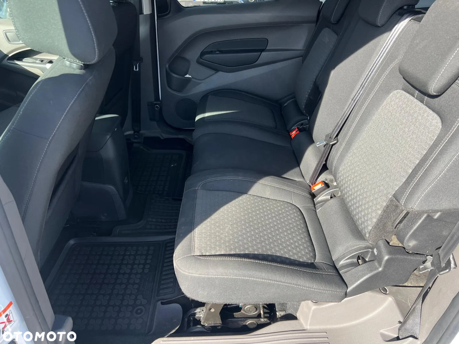 Ford Transit Connect - 10