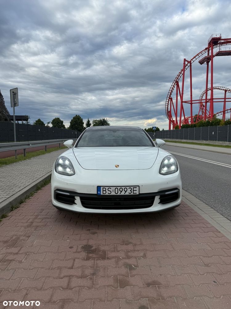 Porsche Panamera Standard - 2