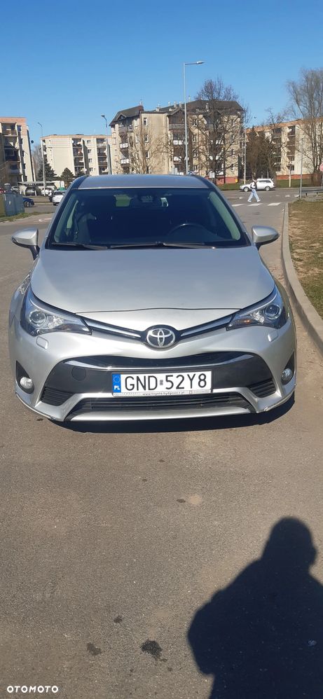 Toyota Avensis 1.6 D-4D Active - 3