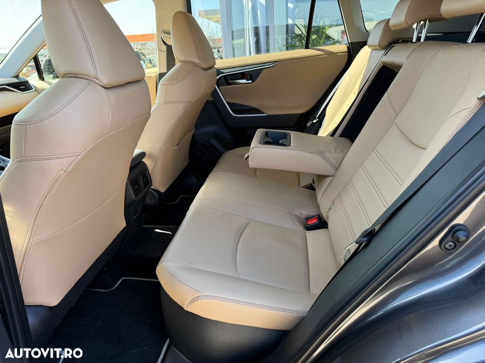 Toyota RAV4 2.5 VVT-iE 4x4 Luxury - 14