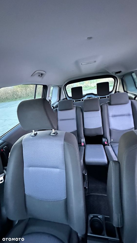 Mazda 5 - 11