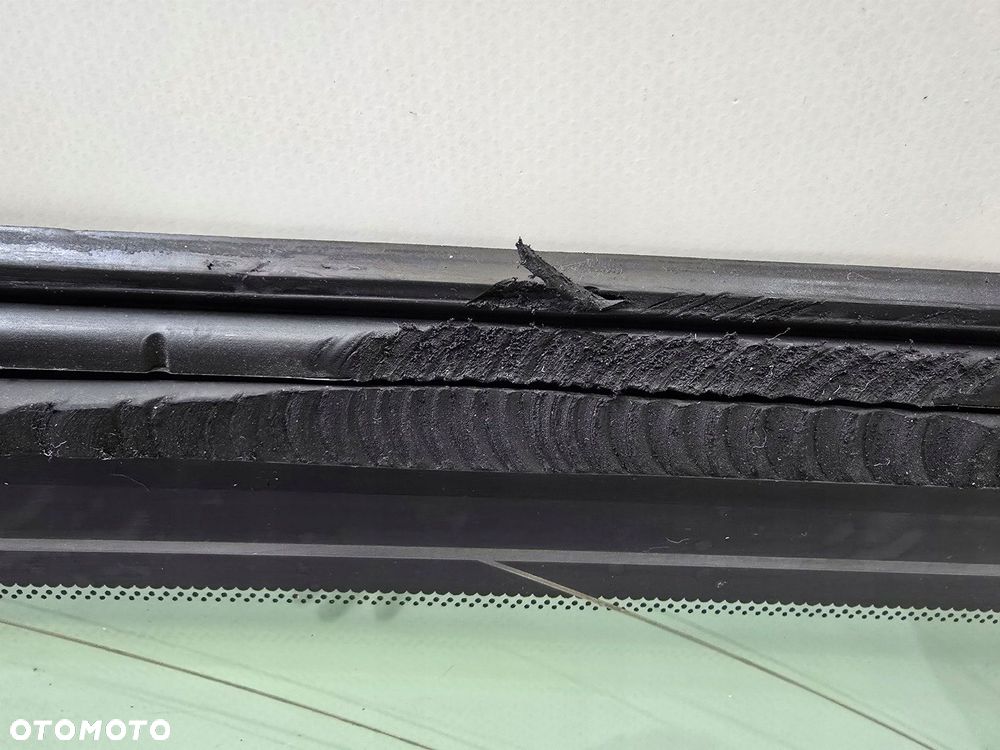 szyba karoseryjna tył prawy prawa volvo c30 06-12r - 4