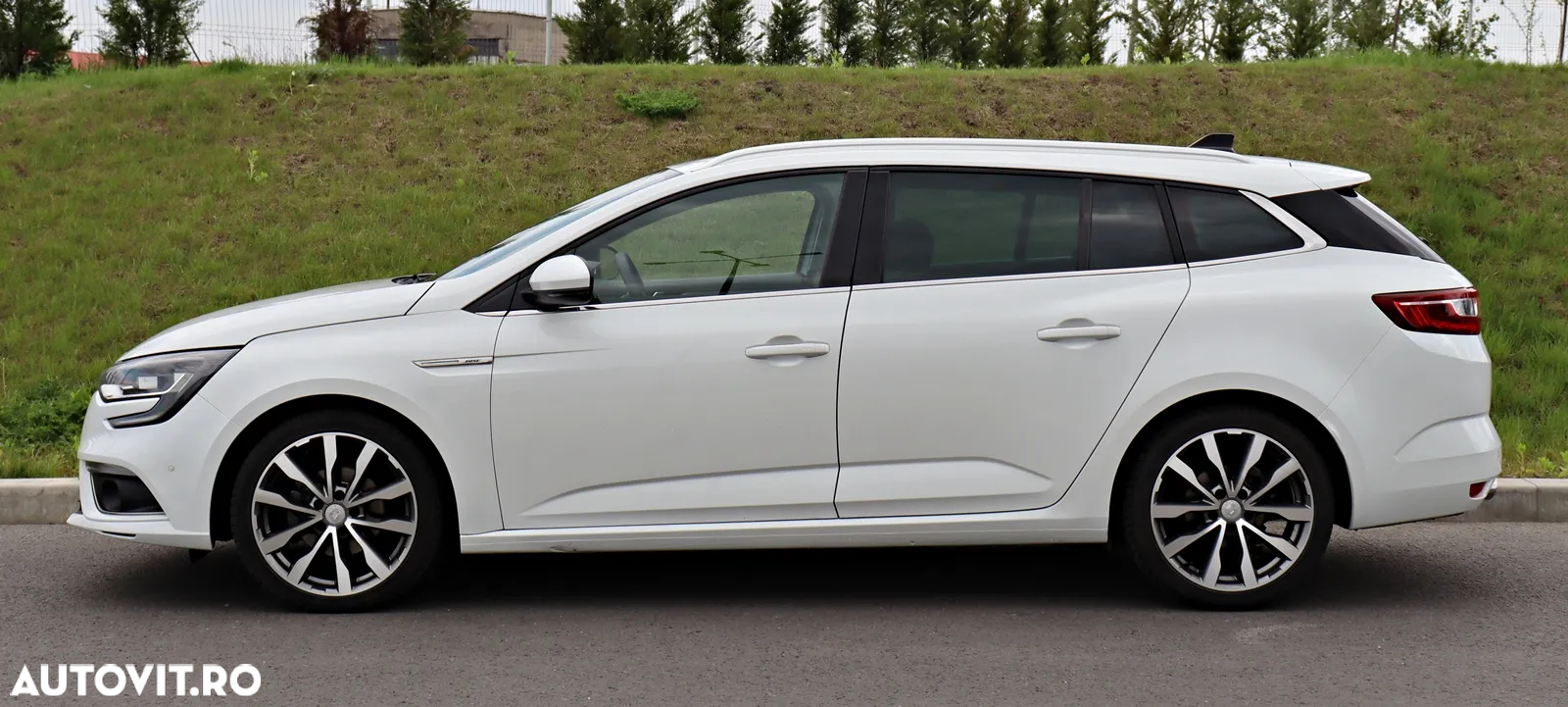 Renault Megane Grandtour BLUE dCi 115 EDC BOSE EDITION - 7